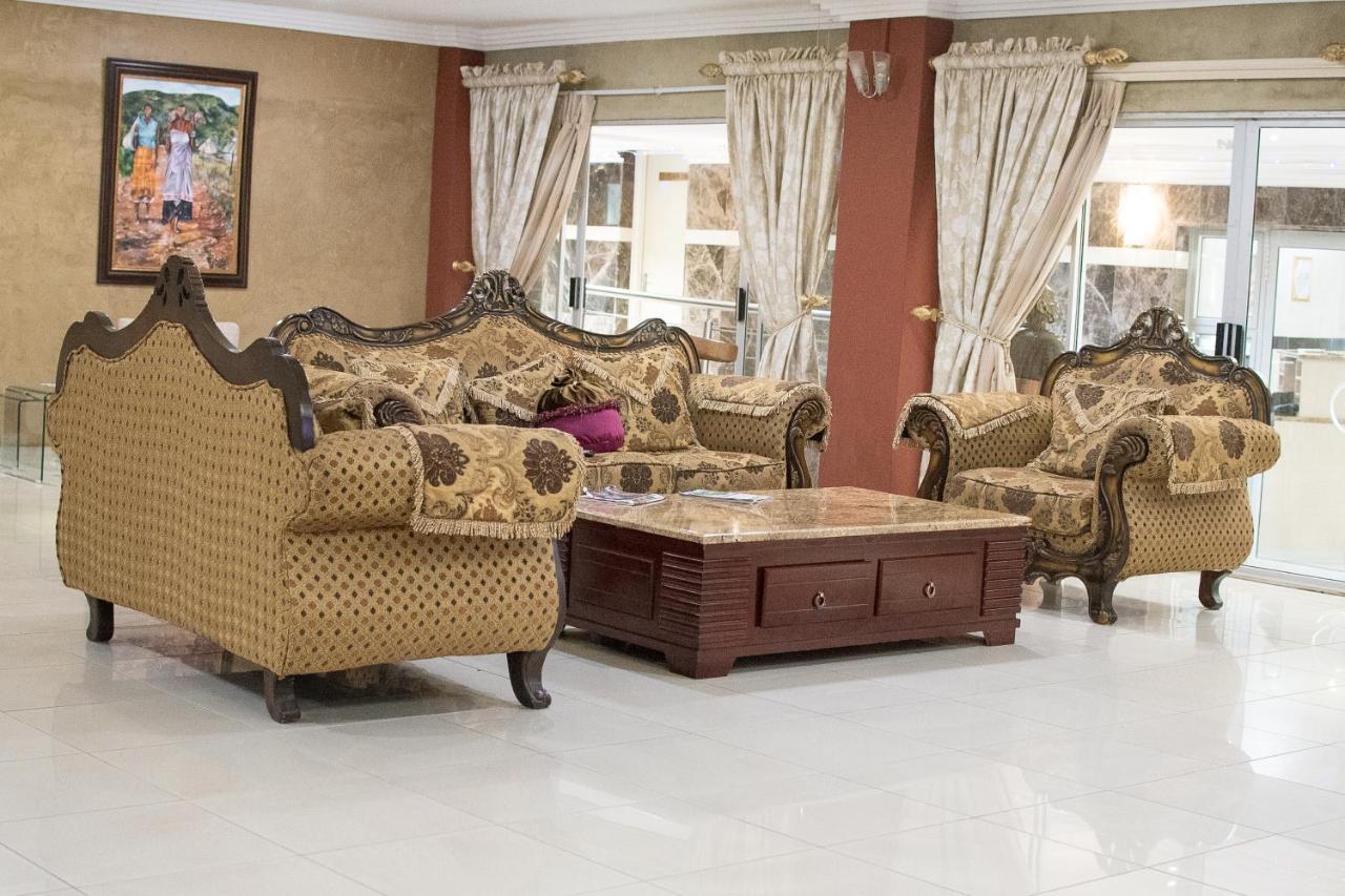 2Ten Hotel Sibasa Ngoại thất bức ảnh