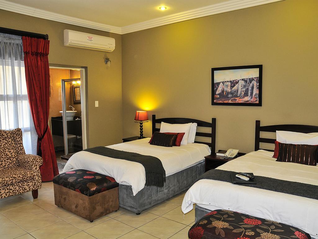 2Ten Hotel Sibasa Ngoại thất bức ảnh