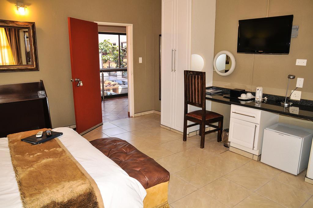 2Ten Hotel Sibasa Ngoại thất bức ảnh