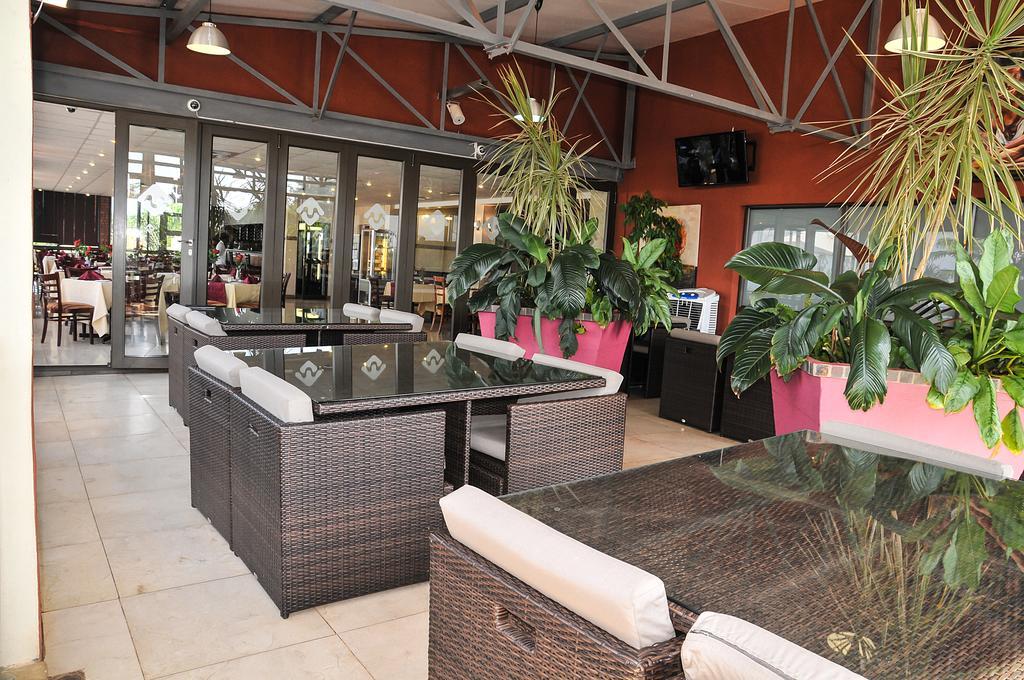2Ten Hotel Sibasa Ngoại thất bức ảnh