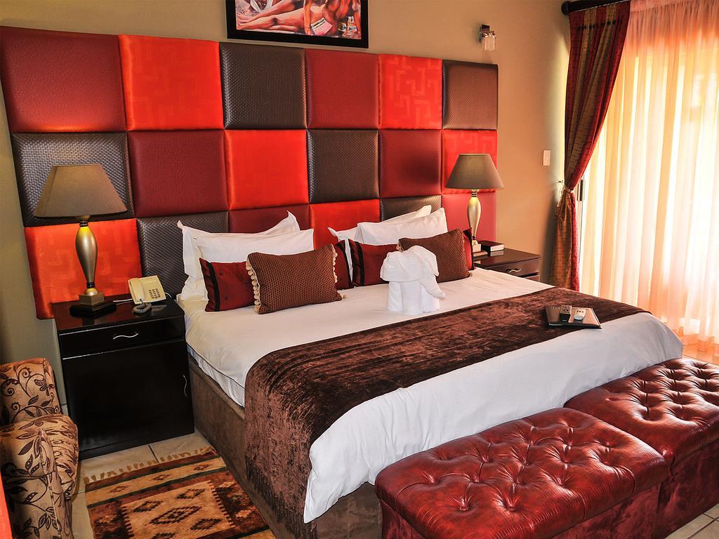 2Ten Hotel Sibasa Ngoại thất bức ảnh
