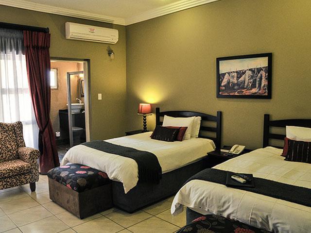 2Ten Hotel Sibasa Ngoại thất bức ảnh